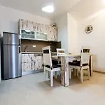 Apartment Ra *