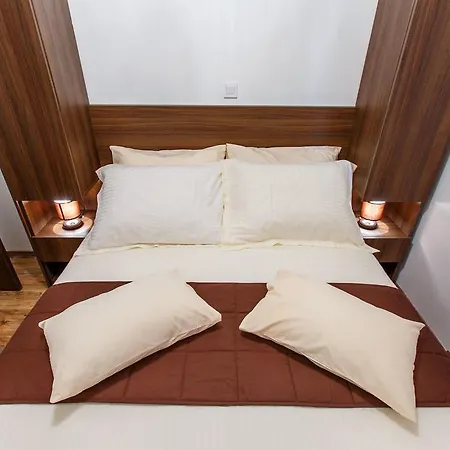 Ra Apartament *