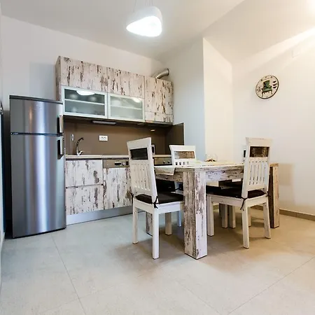 Apartament Ra *