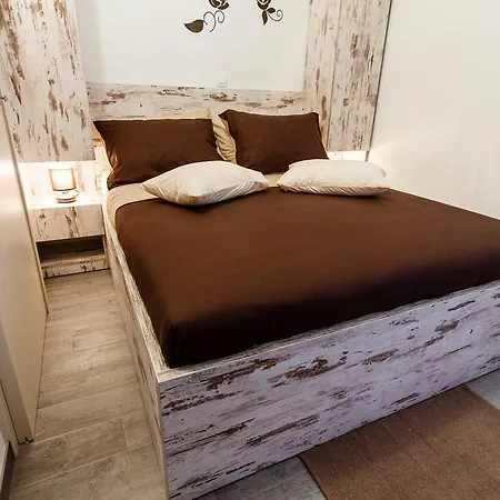 Ra Apartament *